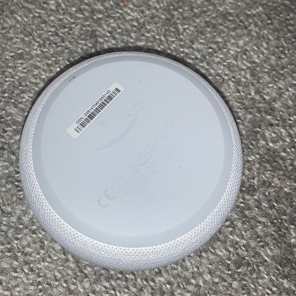 Amazon Alexa 3rd generation - Picture 2 of 2